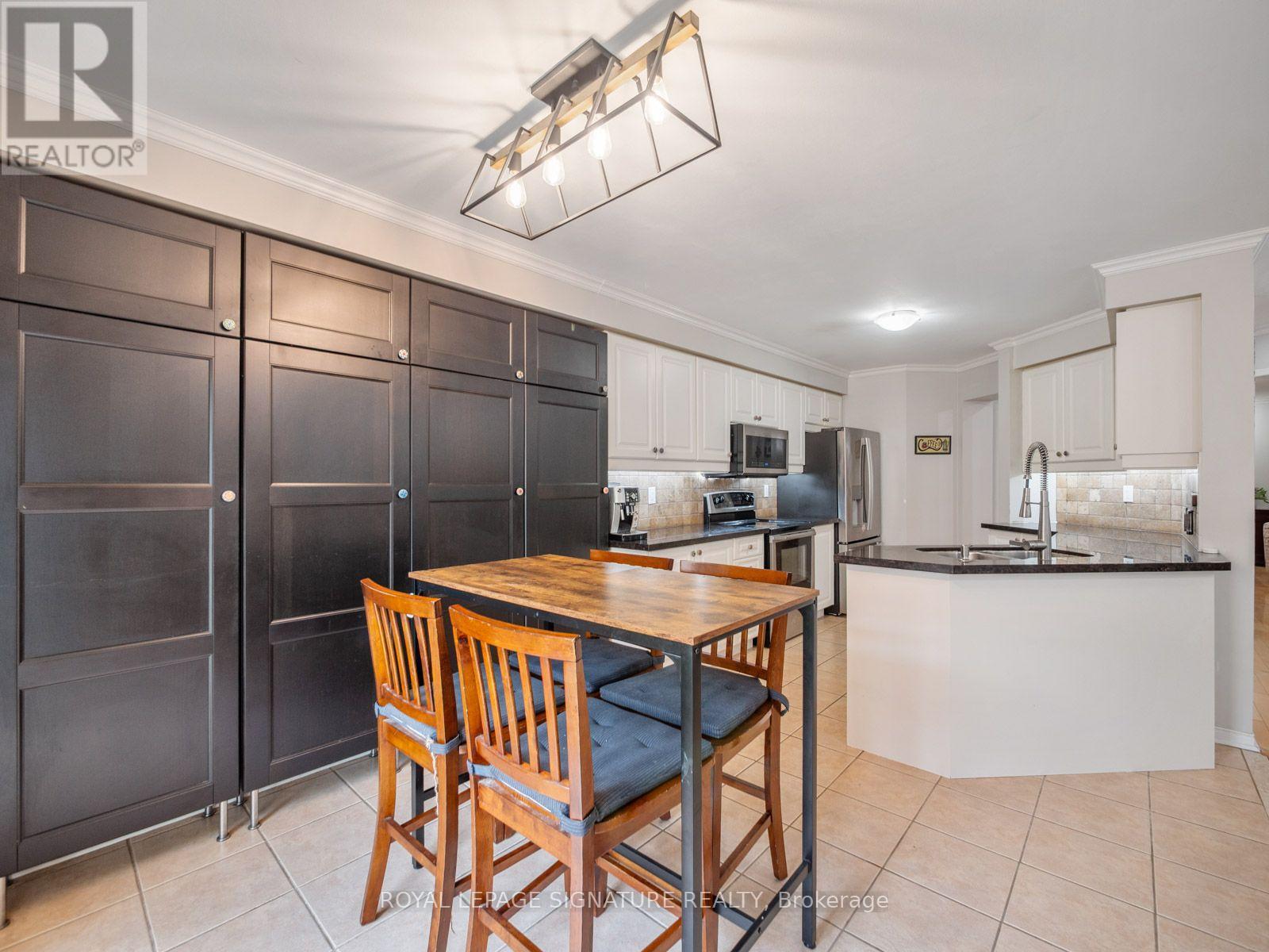 26 Tomscot Avenue, Richmond Hill, Ontario  L4E 4M2 - Photo 12 - N13701230