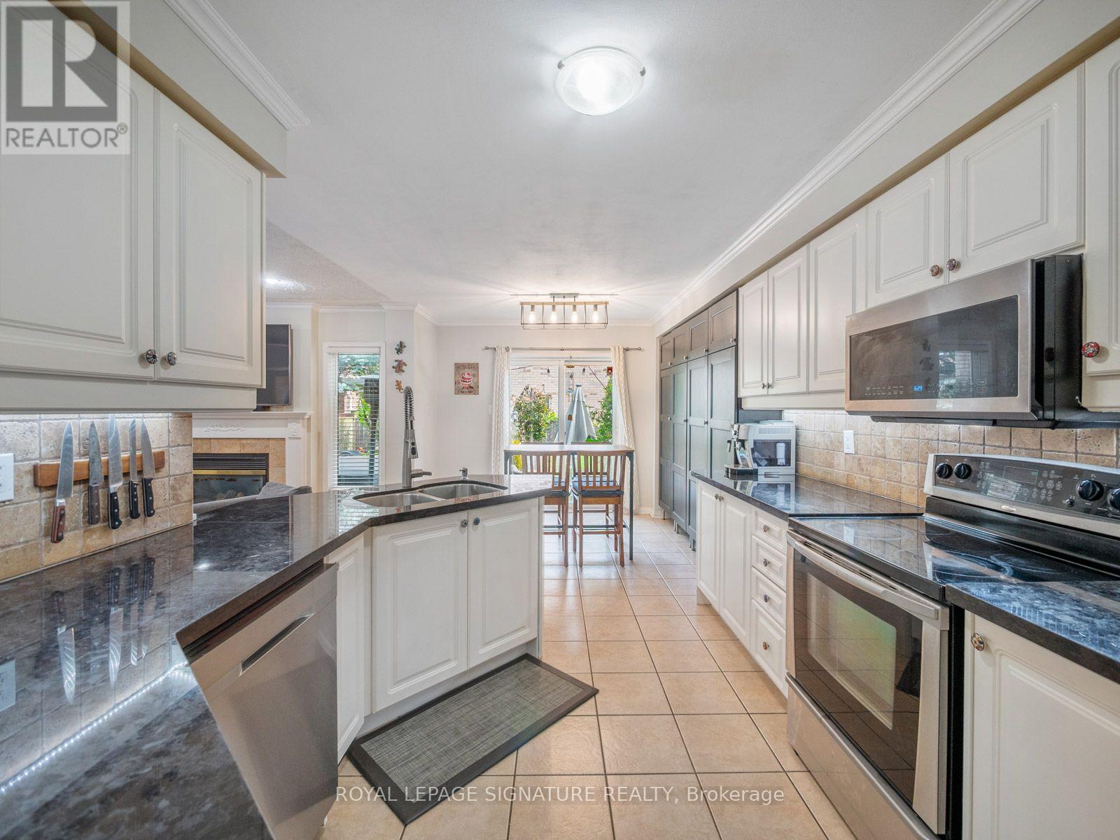 26 Tomscot Avenue, Richmond Hill, Ontario  L4E 4M2 - Photo 13 - N13701230