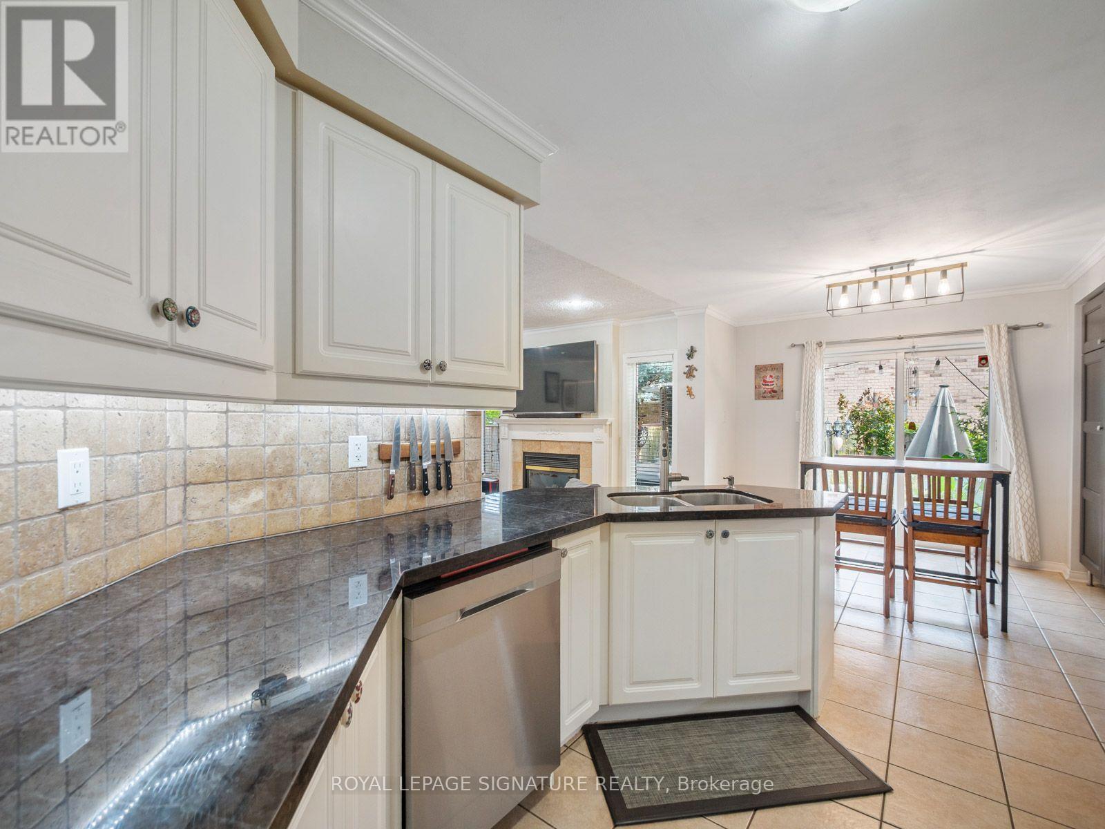 26 Tomscot Avenue, Richmond Hill, Ontario  L4E 4M2 - Photo 14 - N13701230