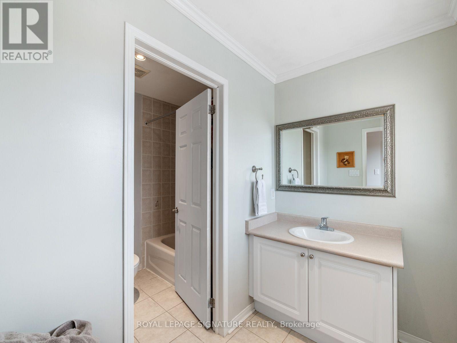 26 Tomscot Avenue, Richmond Hill, Ontario  L4E 4M2 - Photo 25 - N13701230
