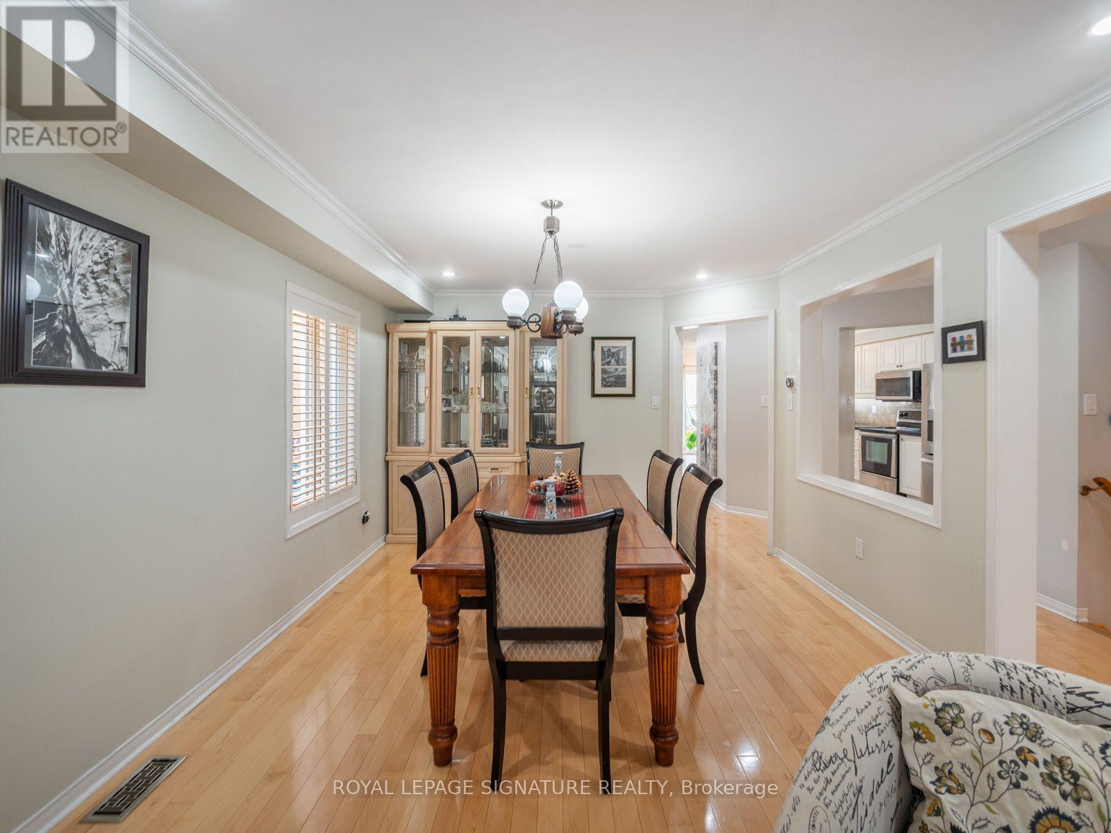 26 Tomscot Avenue, Richmond Hill, Ontario  L4E 4M2 - Photo 6 - N13701230