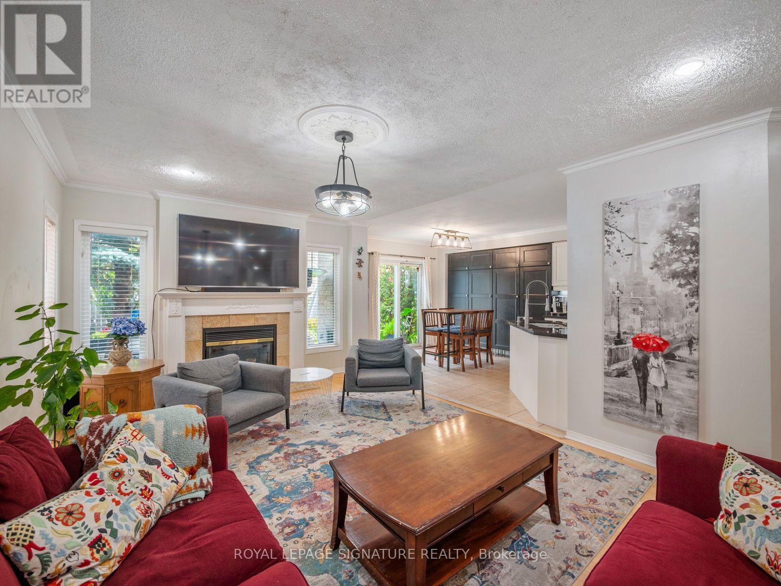 26 Tomscot Avenue, Richmond Hill, Ontario  L4E 4M2 - Photo 9 - N13701230
