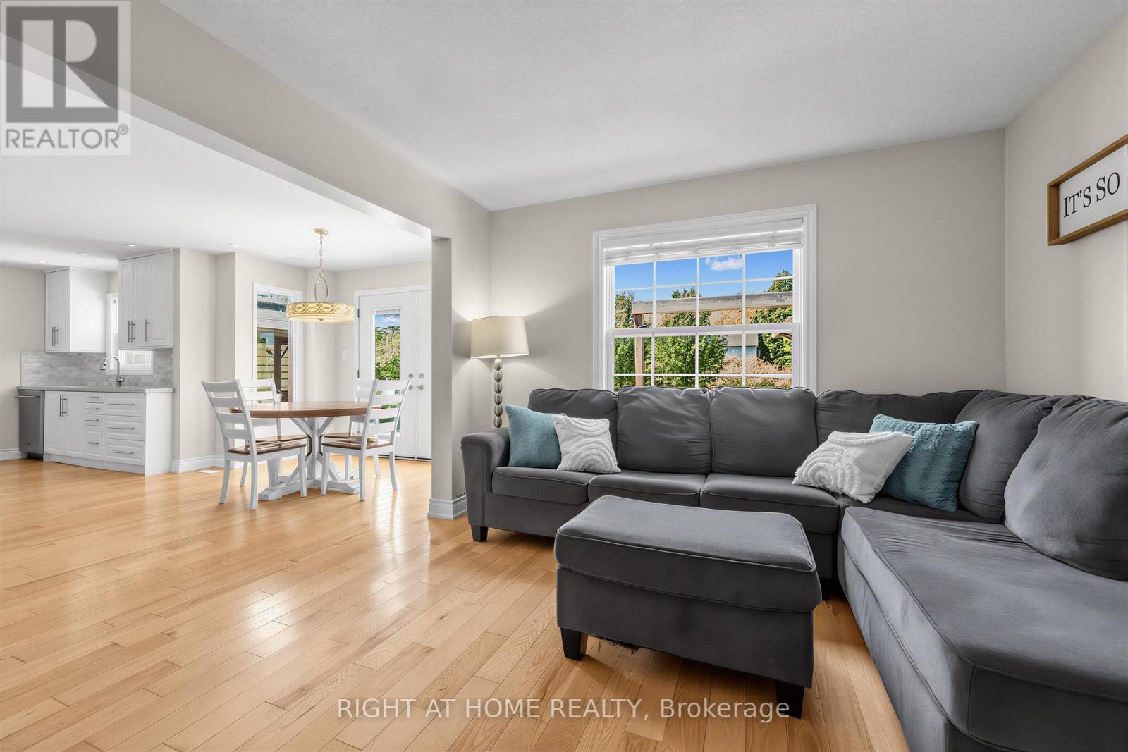 2114 Hughes Drive, Innisfil, Ontario  L0L 1R0 - Photo 16 - N13701296