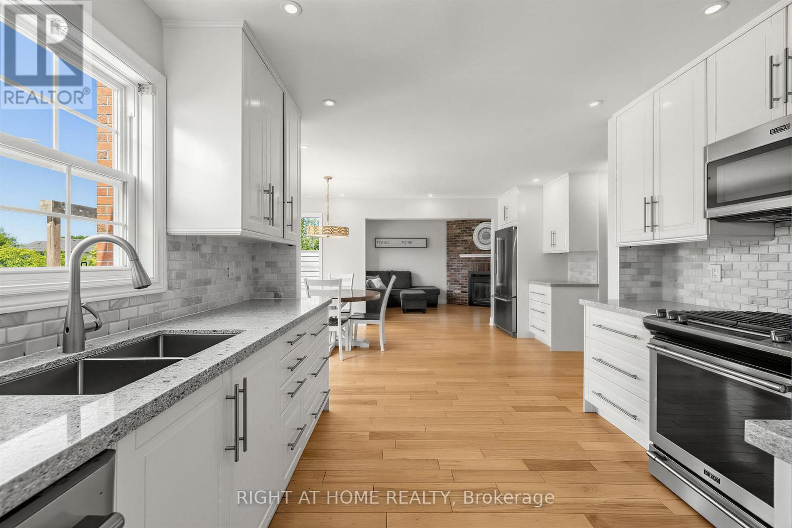 2114 Hughes Drive, Innisfil, Ontario  L0L 1R0 - Photo 17 - N13701296