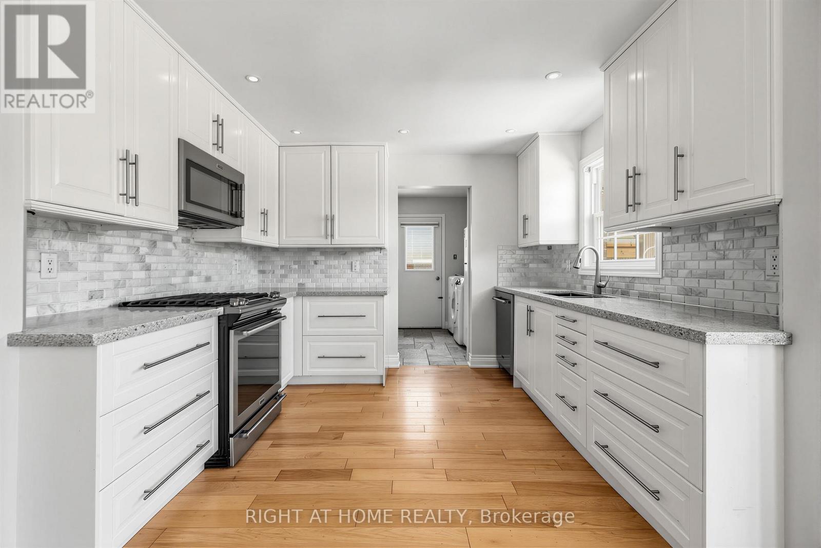 2114 Hughes Drive, Innisfil, Ontario  L0L 1R0 - Photo 19 - N13701296