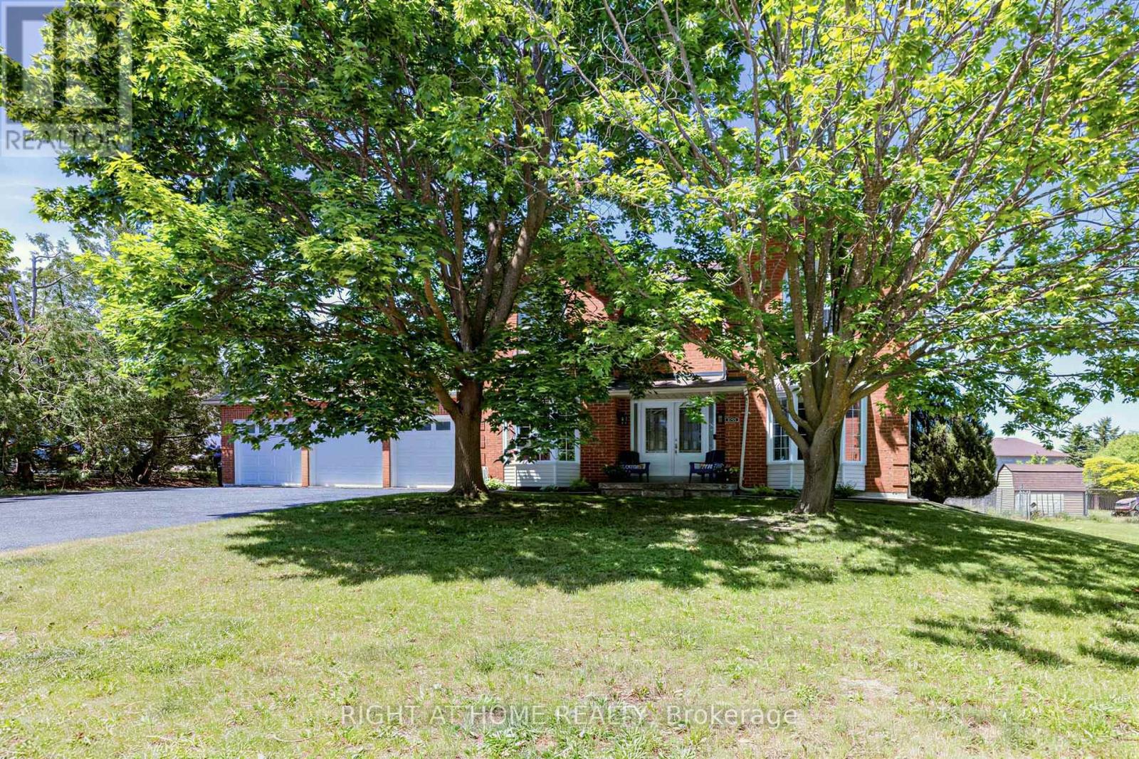 2114 Hughes Drive, Innisfil, Ontario  L0L 1R0 - Photo 3 - N13701296