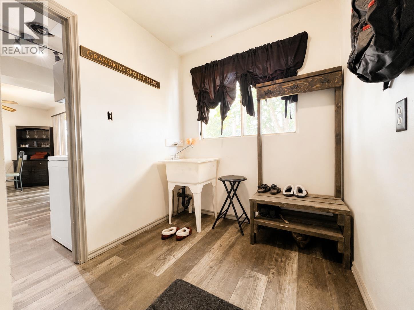 155 Taluk Crescent, Fraser Lake, British Columbia  V0J 1S0 - Photo 4 - R3157794
