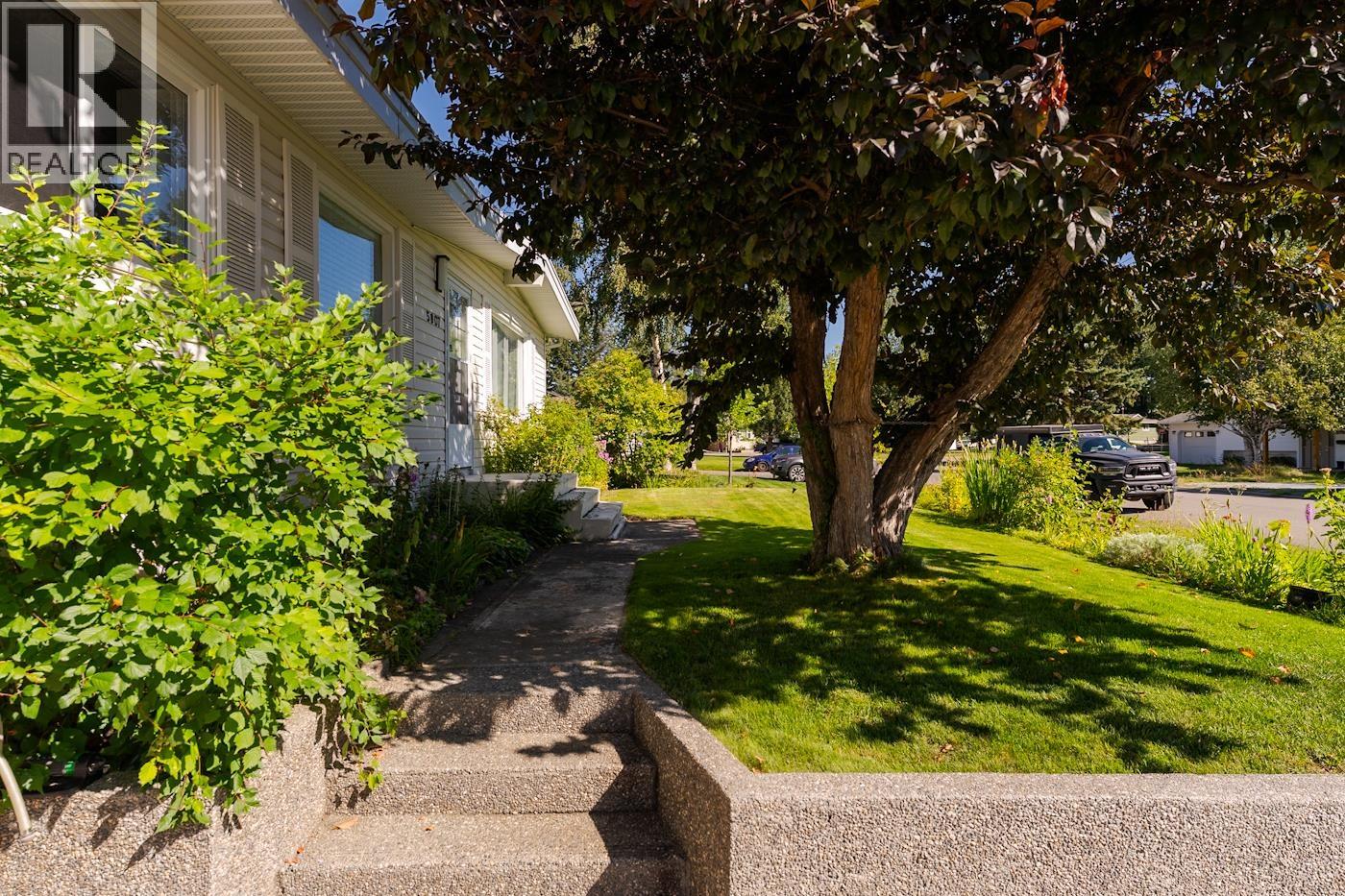 5807 Oxford Drive, Prince George, British Columbia  V2N 2E5 - Photo 3 - R3157816
