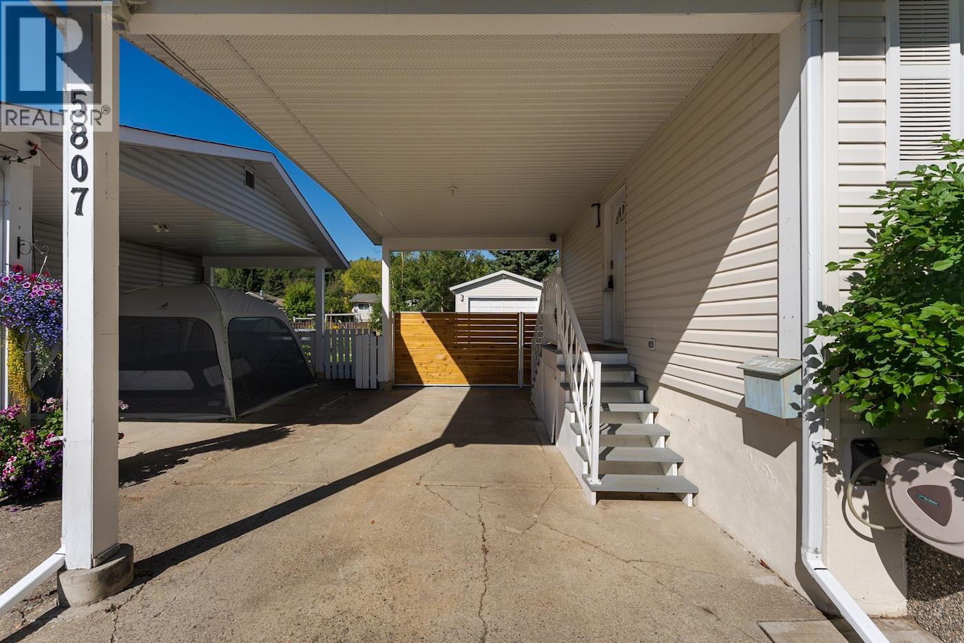 5807 Oxford Drive, Prince George, British Columbia  V2N 2E5 - Photo 4 - R3157816