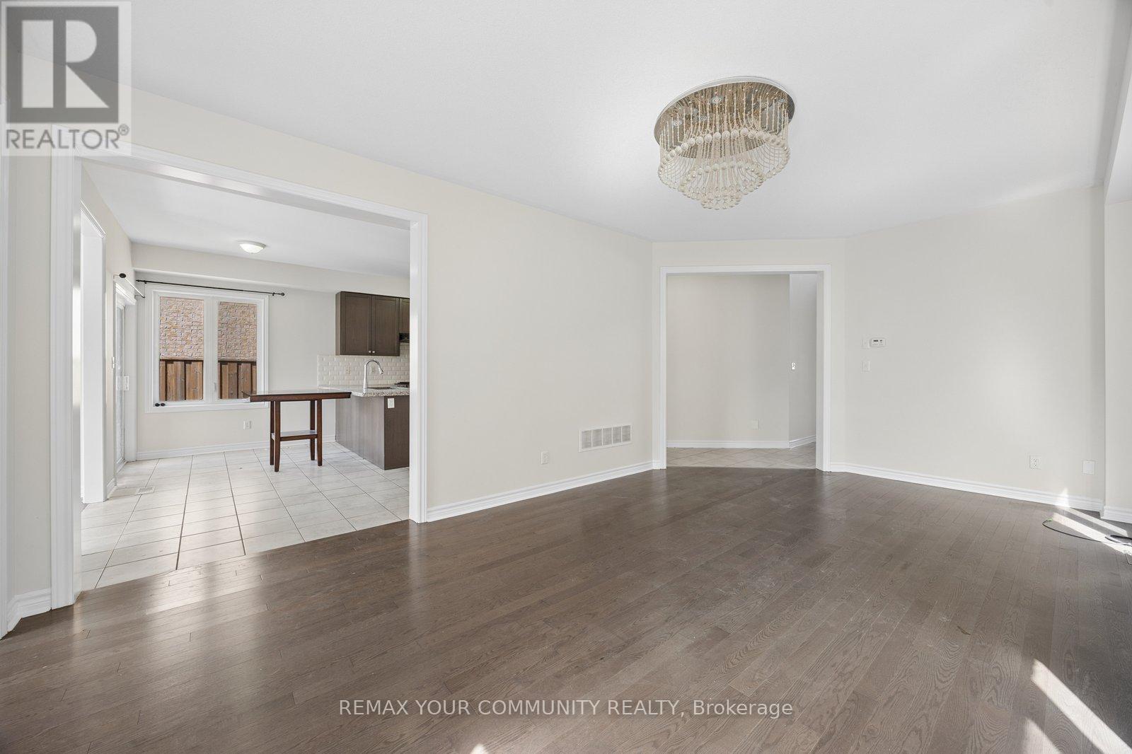 905 Greenhill Avenue, Oshawa, Ontario L1K 0X9 - Photo 6 - E13696494