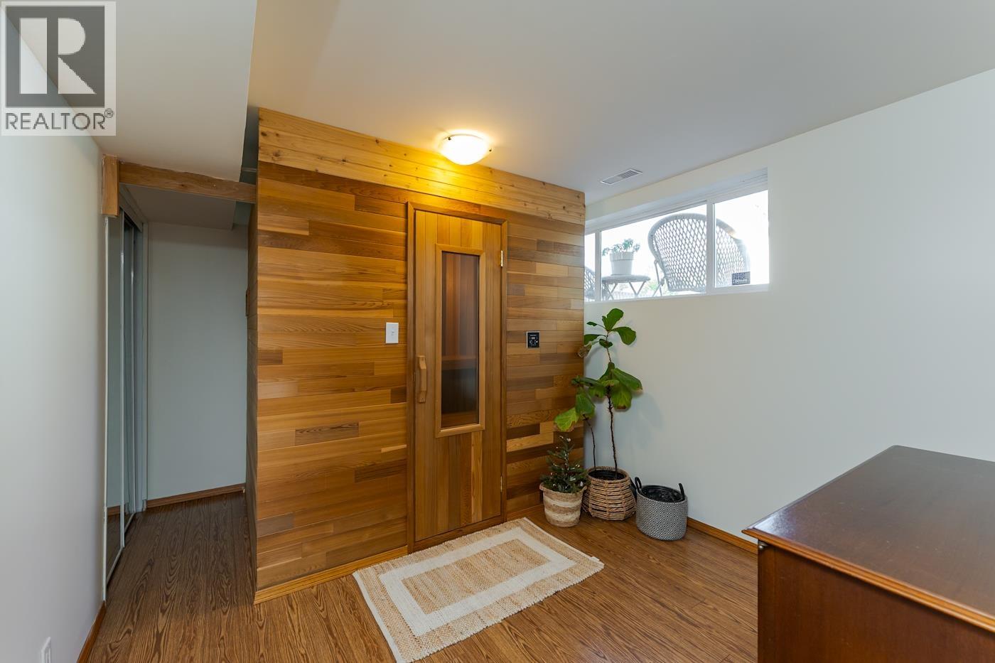 5807 Oxford Drive, Prince George, British Columbia  V2N 2E5 - Photo 30 - R3157816