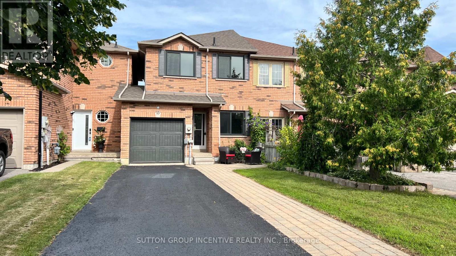 15 BRUCE CRESCENT, Barrie, Ontario