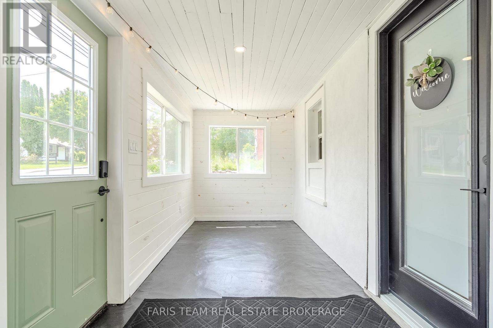 654 Victoria Street, Midland, Ontario  L4R 1A7 - Photo 6 - S13701214