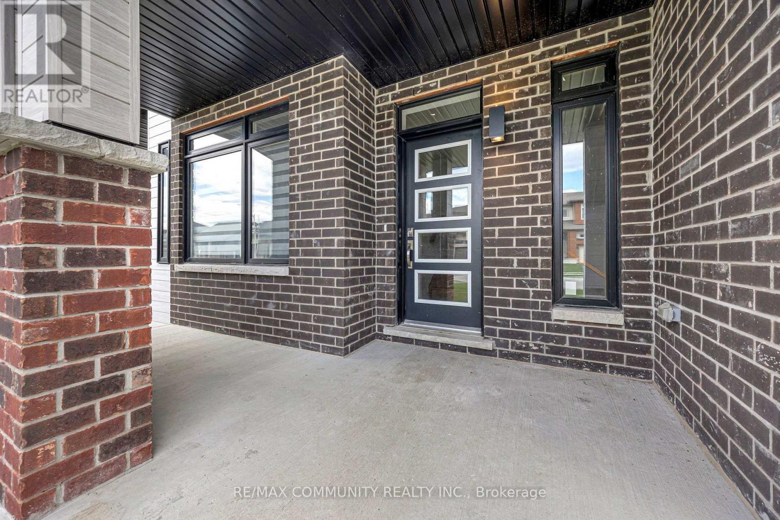 3169 Searidge Street, Severn, Ontario L3V 0Y4 - Photo 4 - S13701268