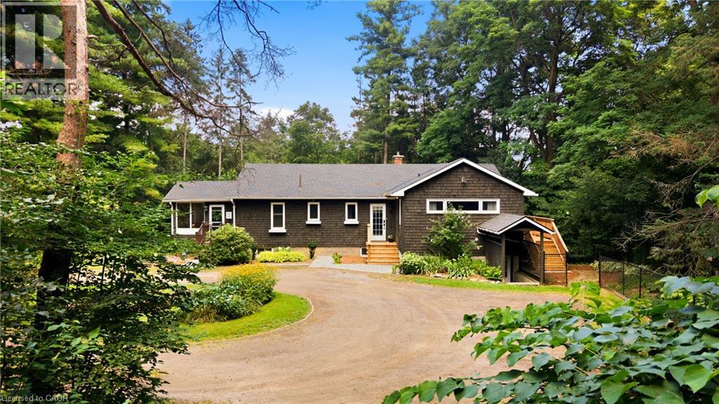 1282 GOVERNORS Road, Dundas, Ontario