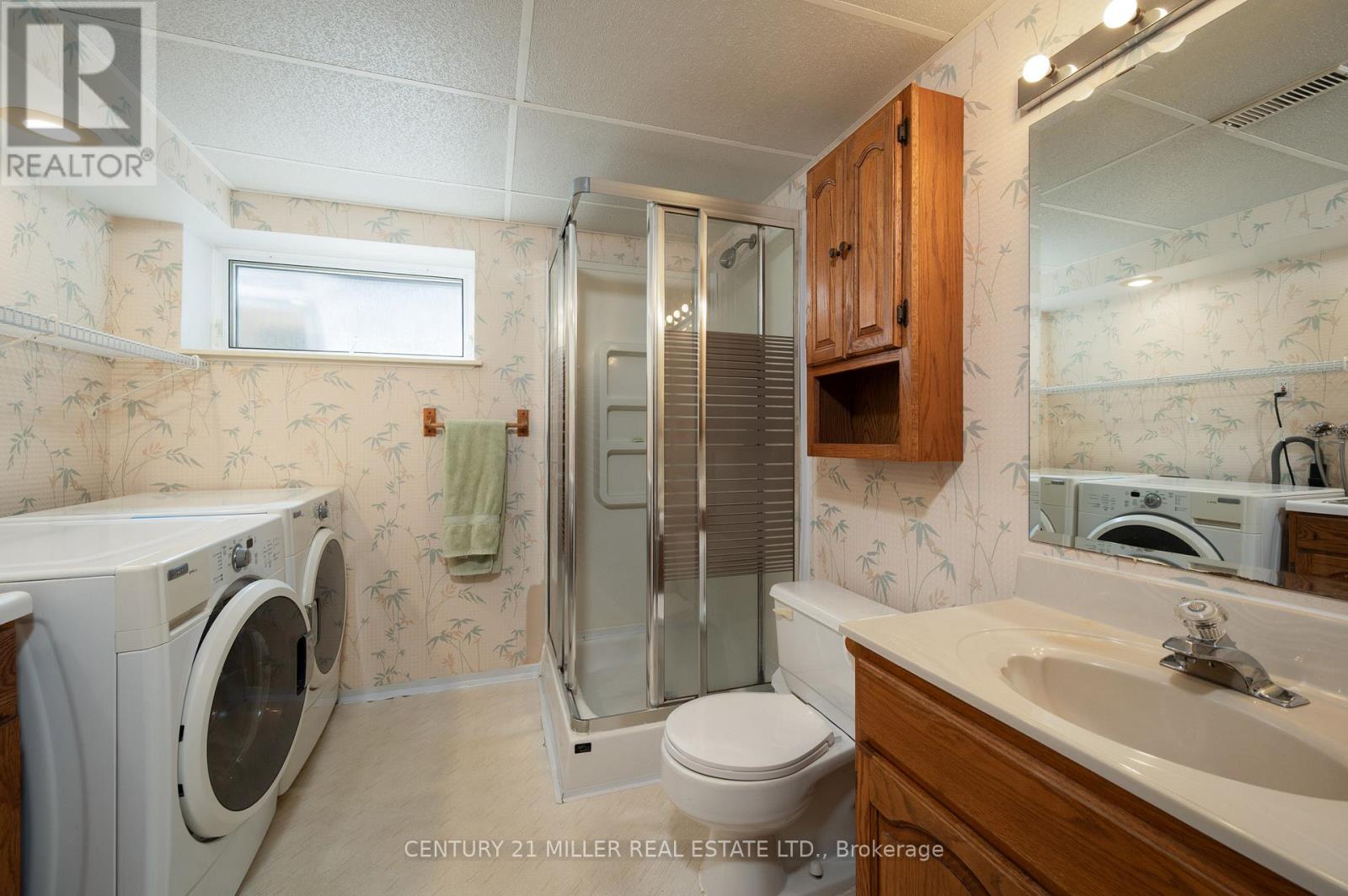 1304 Avon Crescent, Oakville, Ontario  L6J 2T7 - Photo 19 - W13701134