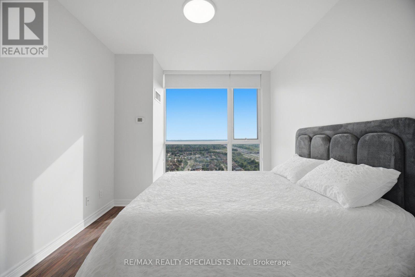 Ph 7 - 339 Rathburn Road W, Mississauga, Ontario  L5B 0K6 - Photo 25 - W13701196
