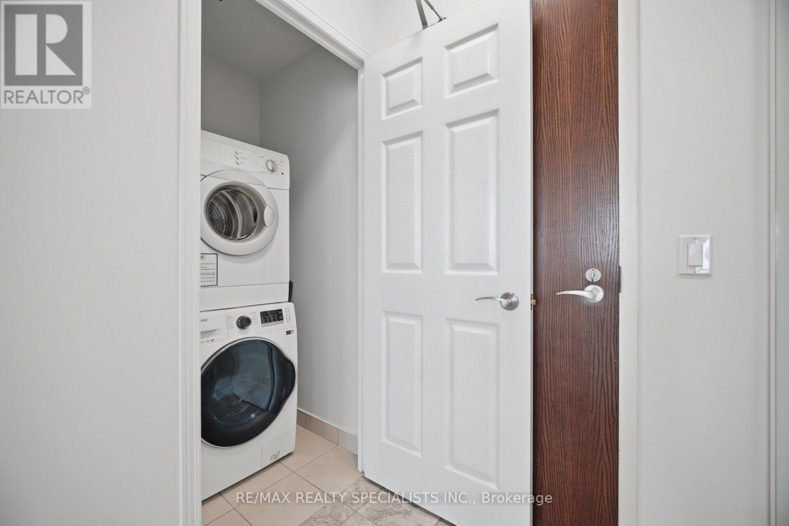 Ph 7 - 339 Rathburn Road W, Mississauga, Ontario  L5B 0K6 - Photo 27 - W13701196