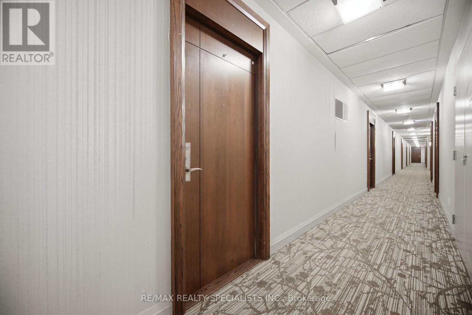 Ph 7 - 339 Rathburn Road W, Mississauga, Ontario  L5B 0K6 - Photo 4 - W13701196