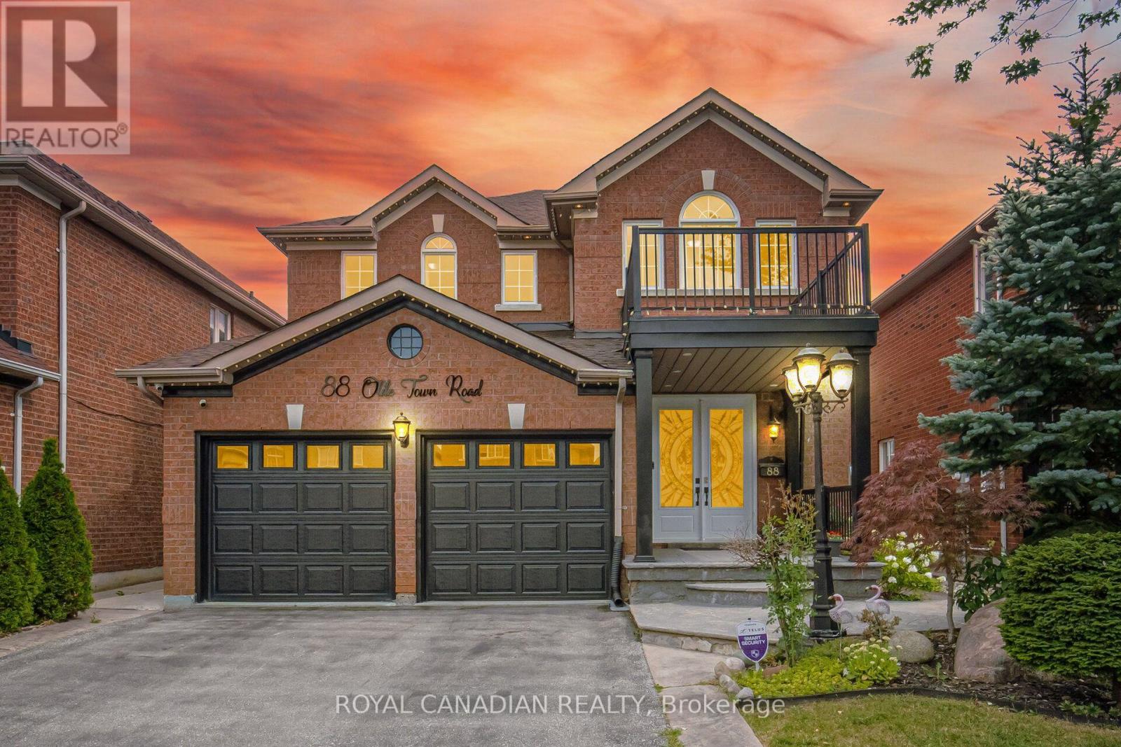 88 OLDE TOWN ROAD, Brampton, Ontario