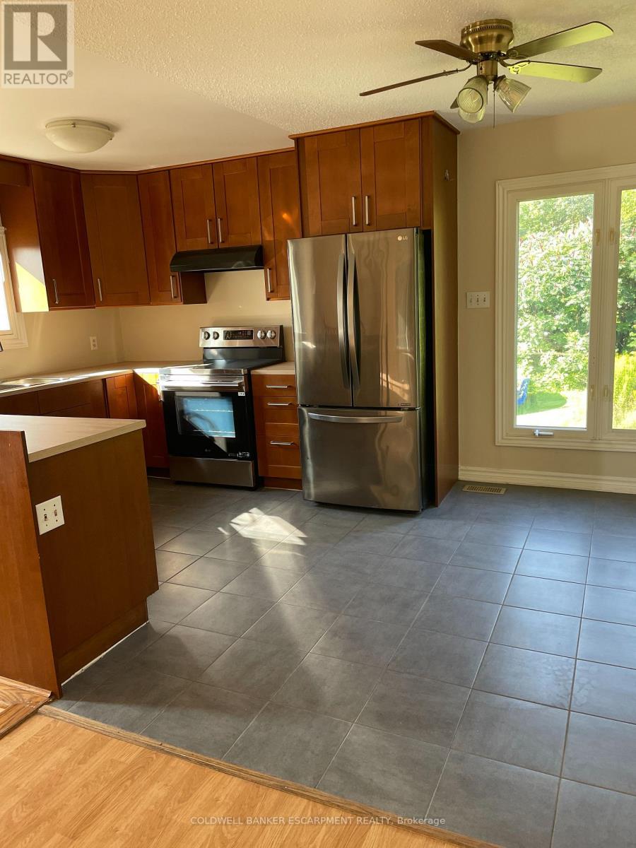 2 Levels - 4449 Milburough Line, Burlington, Ontario  L7P 0C5 - Photo 6 - W13701206