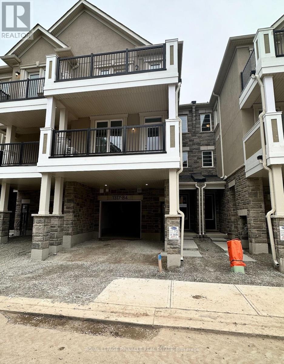 84 - 1317 Leriche Way, Milton, Ontario L9E 0H5 - Photo 2 - W13701320