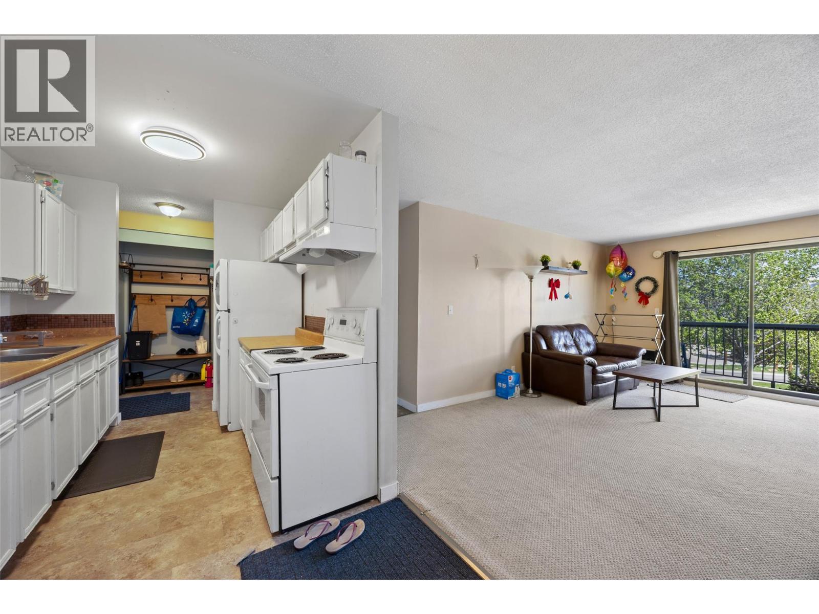 1595 Summit Drive Unit# 18, Kamloops, British Columbia  V2E 1E9 - Photo 7 - 10398472