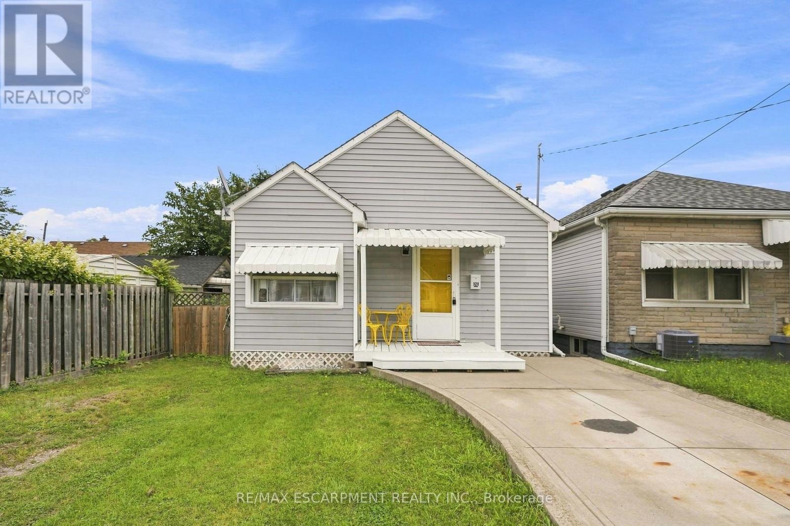 328 WOODWARD AVENUE, Hamilton, Ontario