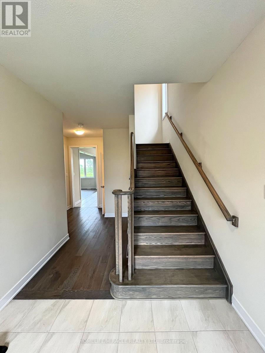 66 Aviron Crescent, Welland, Ontario  L3B 0M3 - Photo 4 - X13701264