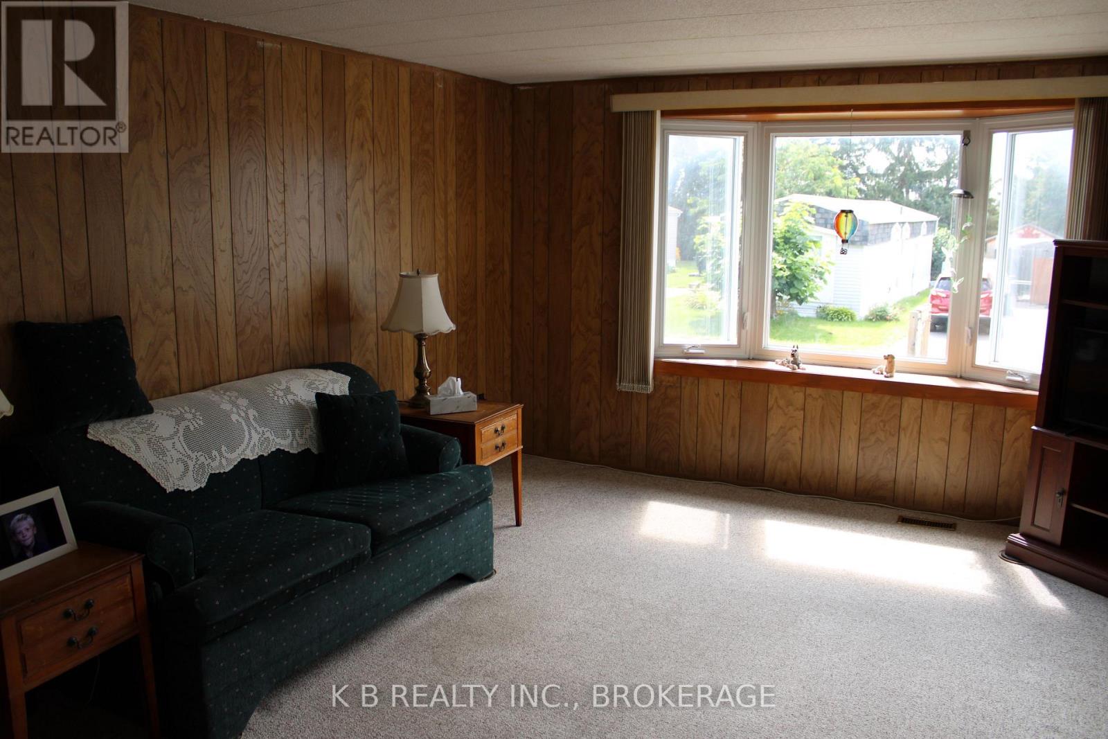 6 Cedar Street W, Greater Napanee, Ontario  K7R 3L1 - Photo 6 - X12864204
