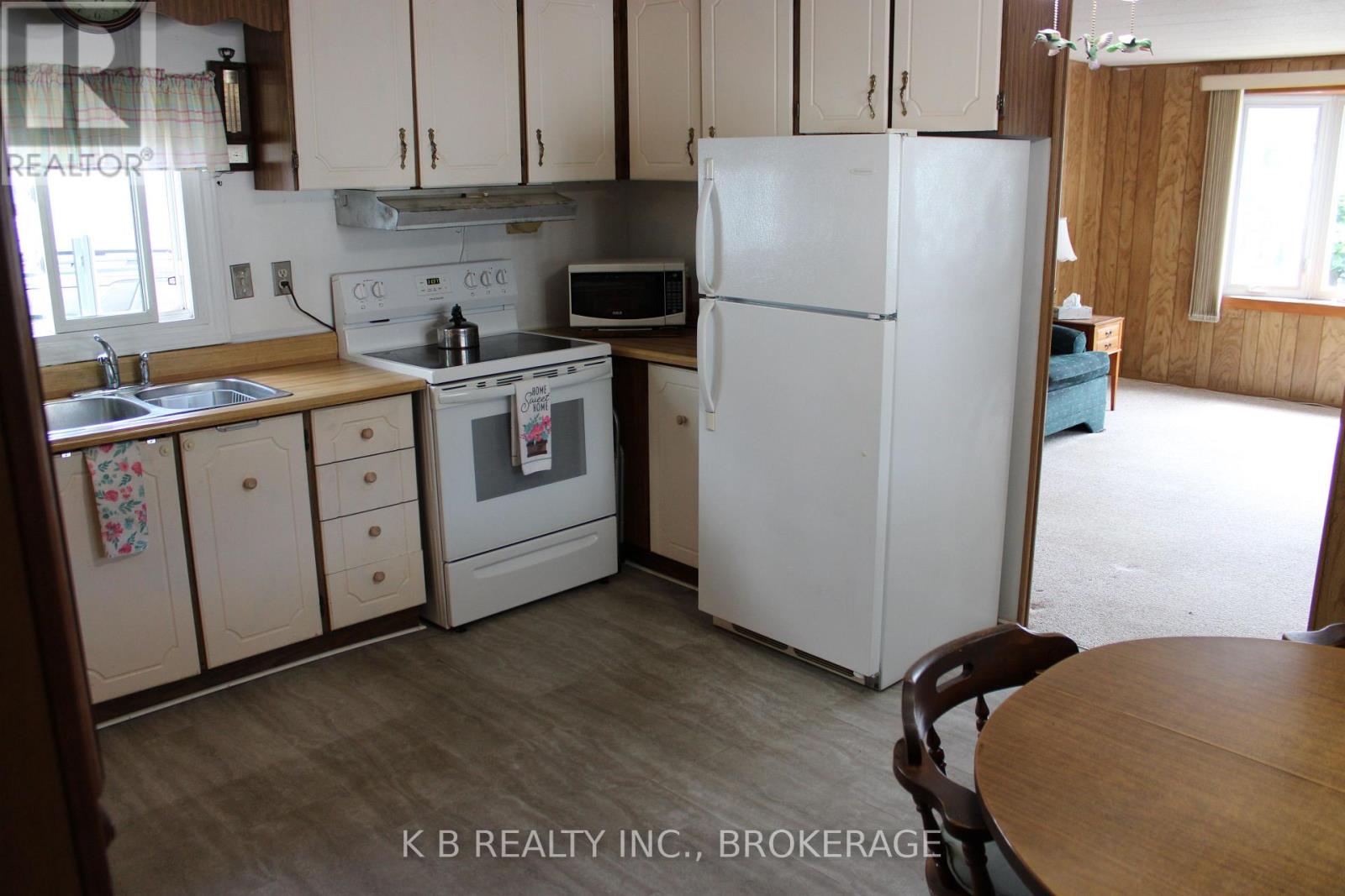 6 Cedar Street W, Greater Napanee, Ontario  K7R 3L1 - Photo 3 - X12864204