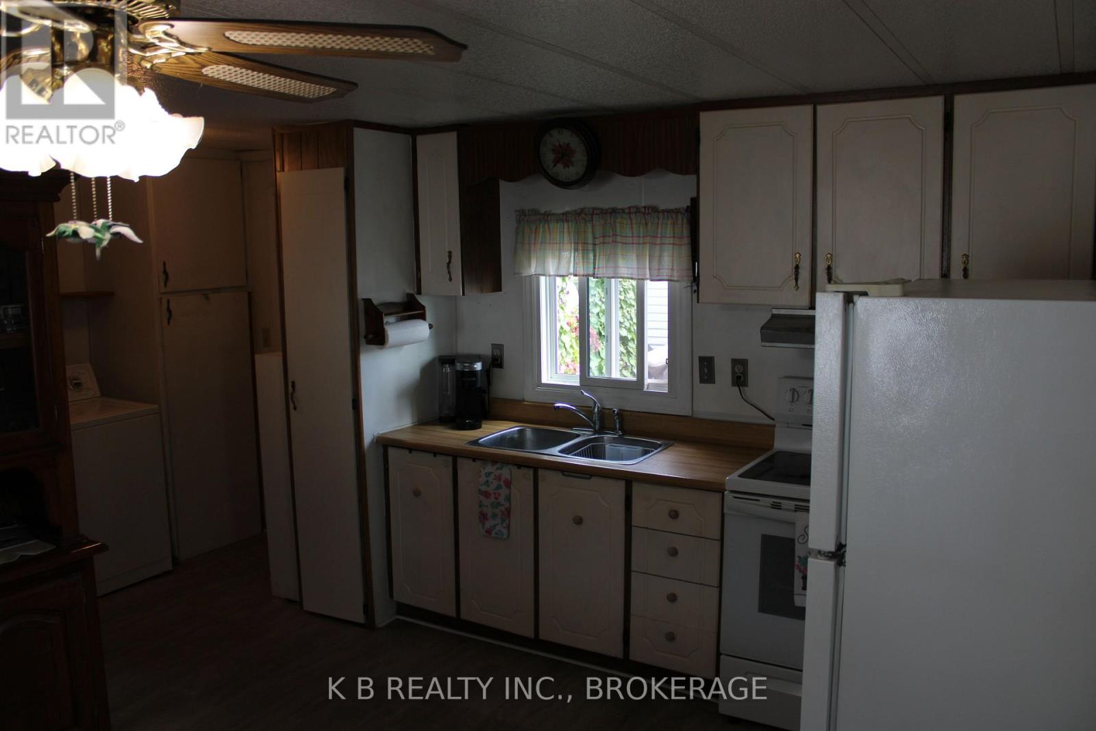 6 Cedar Street W, Greater Napanee, Ontario  K7R 3L1 - Photo 2 - X12864204