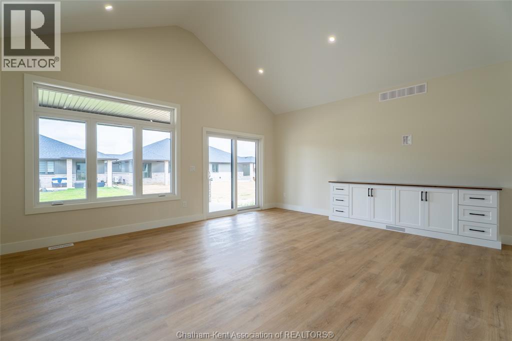 56 Lantern Lane, Chatham, Ontario  N7M 0V9 - Photo 8 - 26020439