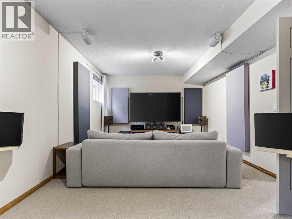 115 Wood Valley Court Sw, Calgary, Alberta  T2W 5S4 - Photo 41 - A2338304