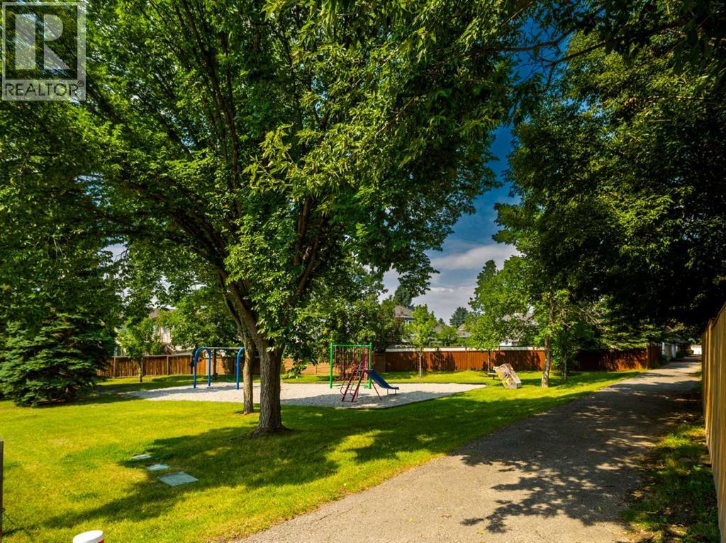 115 Wood Valley Court Sw, Calgary, Alberta  T2W 5S4 - Photo 48 - A2338304