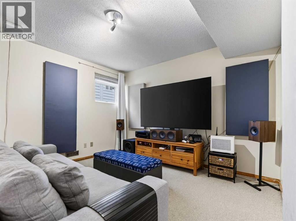 115 Wood Valley Court Sw, Calgary, Alberta  T2W 5S4 - Photo 39 - A2338304