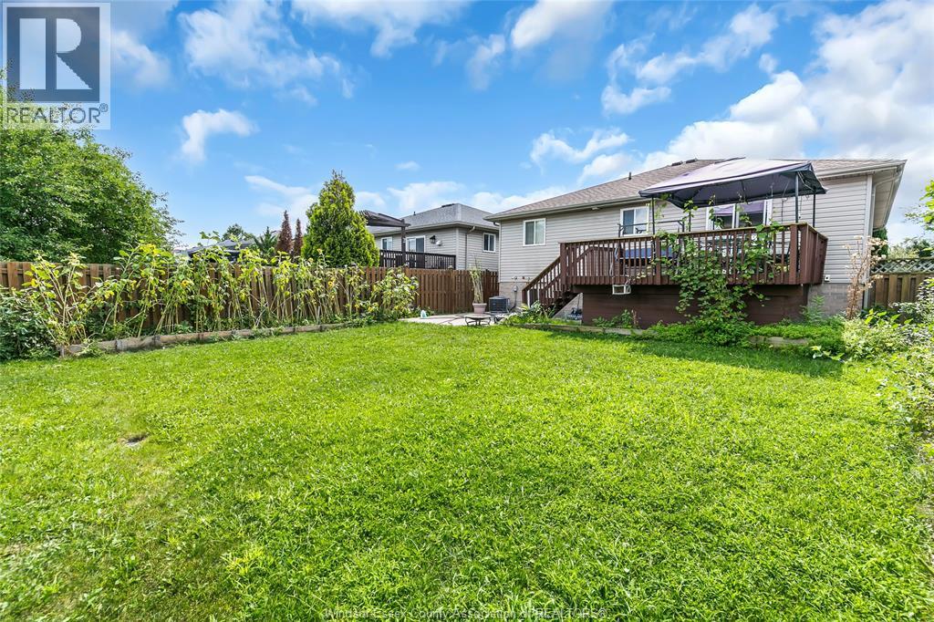 692 Dynasty, Windsor, Ontario  N9G 2X9 - Photo 25 - 26020480