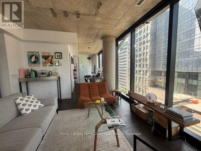 1001 - 224 King Street W, Toronto, Ontario  M5H 0A6 - Photo 16 - C13701290