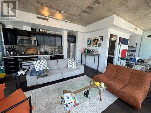 1001 - 224 King Street W, Toronto, Ontario  M5H 0A6 - Photo 12 - C13701290