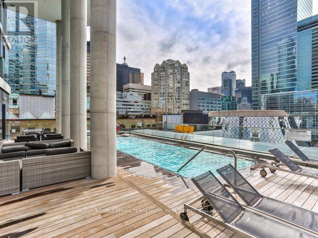 1001 - 224 King Street W, Toronto, Ontario  M5H 0A6 - Photo 24 - C13701290