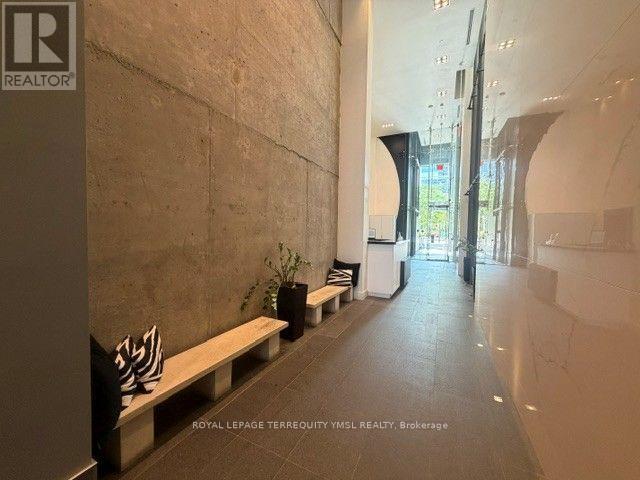 1001 - 224 King Street W, Toronto, Ontario  M5H 0A6 - Photo 3 - C13701290