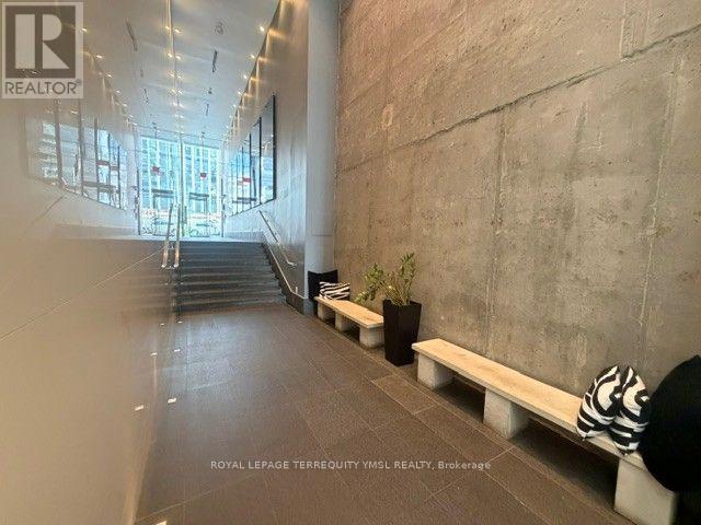 1001 - 224 King Street W, Toronto, Ontario  M5H 0A6 - Photo 4 - C13701290