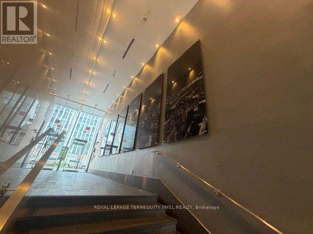 1001 - 224 King Street W, Toronto, Ontario  M5H 0A6 - Photo 5 - C13701290