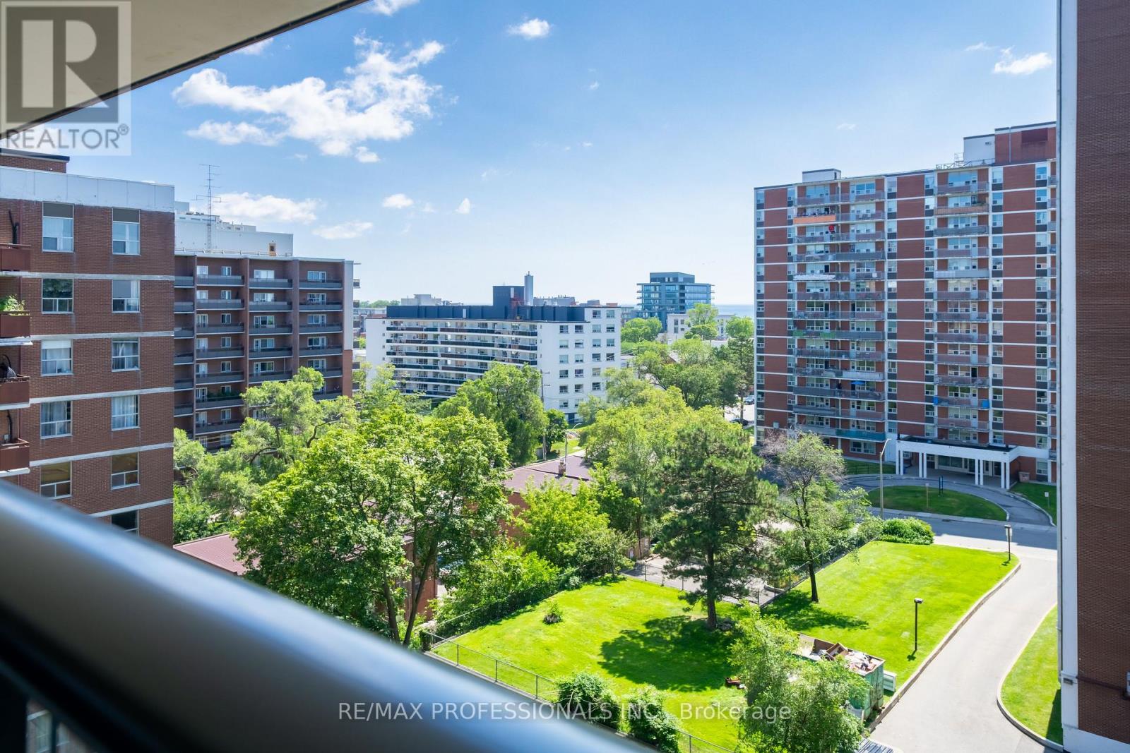 816 - 21 Park Street E, Mississauga, Ontario  L5G 1L6 - Photo 16 - W13603232