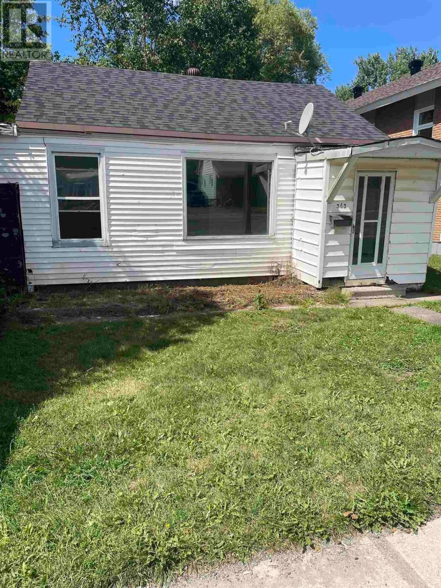 363 Pim St, Sault Ste. Marie, Ontario  P6B 2T9 - Photo 2 - SM262270