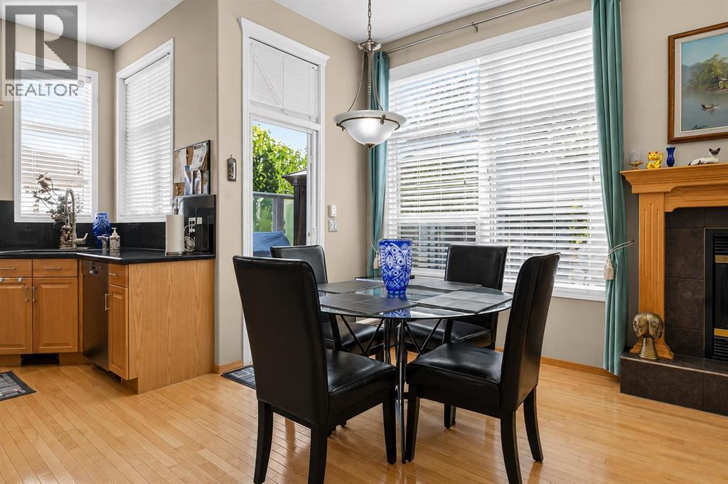 44 Strathlea Close SW, Calgary, Alberta  T3H 5C6 - Photo 10 - A2338189