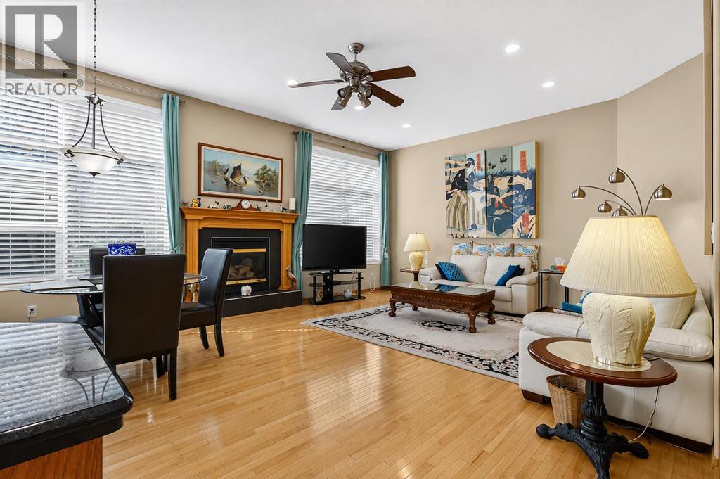 44 Strathlea Close SW, Calgary, Alberta  T3H 5C6 - Photo 11 - A2338189