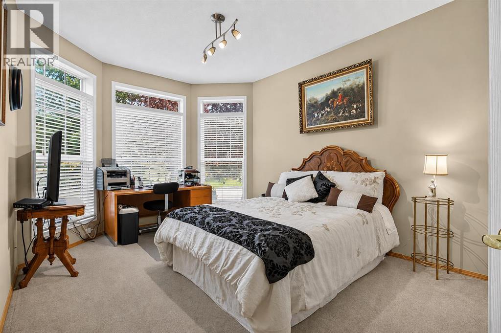 44 Strathlea Close SW, Calgary, Alberta  T3H 5C6 - Photo 15 - A2338189
