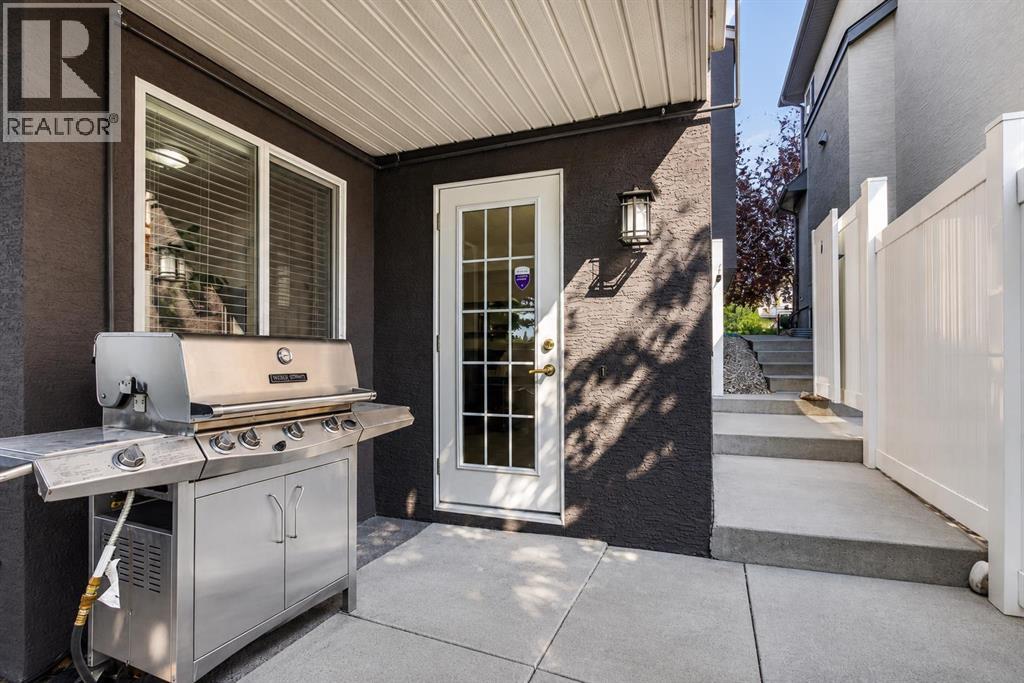44 Strathlea Close SW, Calgary, Alberta  T3H 5C6 - Photo 33 - A2338189