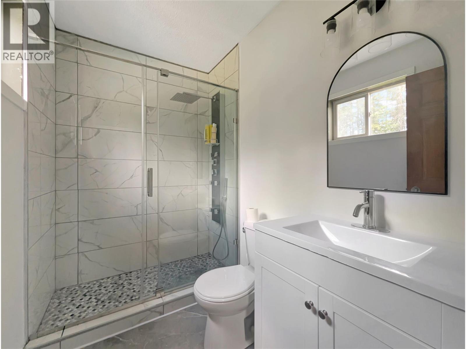 208 Schmidt Road, Clearwater, British Columbia  V0E 1N2 - Photo 16 - 10398462